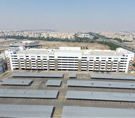 AUM University Car Park – Al-Eqaila