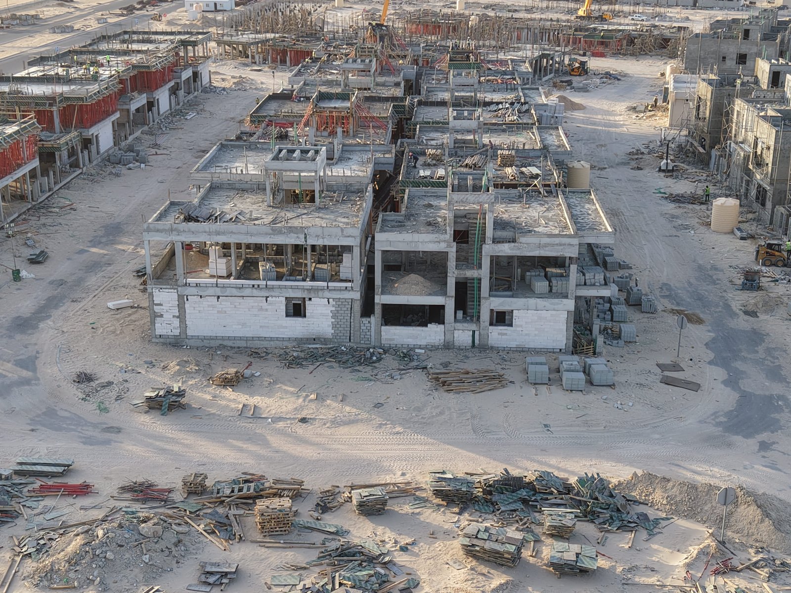  1,568 مسكنا ،(BP - 01) مشروع الإسكان منخفض التكلفة – القطاع 